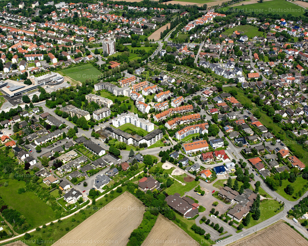 2626338 | SUNDHEIM 09.06.2006 Ortsansicht am Rande von landwirtschaftlichen Feldern und Nutzflächen  in Sundheim im Bundesland Baden-Württemberg, Deutschland // Village view on the edge of agricultural fields and land  in Sundheim in the state Baden-Wuerttemberg, Germany Foto: Gerhard Launer