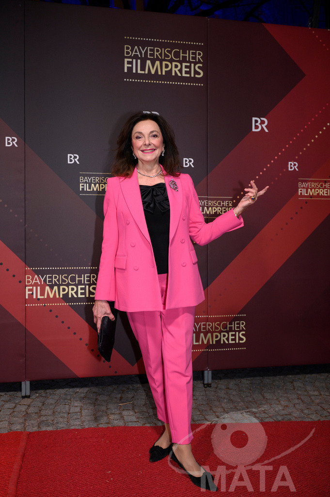 _DWI5149 | Uschi Dämmrich von Luttitz bei der Verleihung des 47. Bayerischen Filmpreises 2026  im Prinzregententheater. München, 23.01.2026 - Realisiert mit Pictrs.com