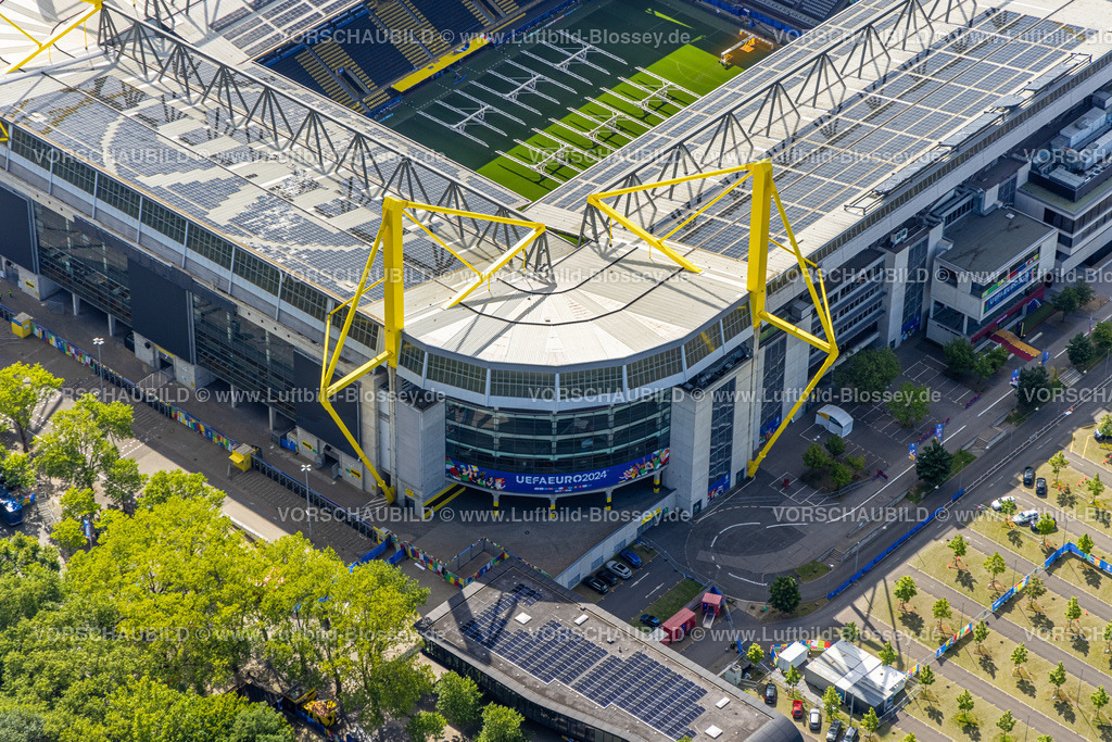 Dortmund240700114 | Luftbild, Signal Iduna Park, auch Westfalenstadion, Bundesligastadion des BVB 09 Borussia Dortmund, ein Spielort der UEFA Euro 2024, Westfalenhalle, Dortmund, Ruhrgebiet, Nordrhein-Westfalen, Deutschland