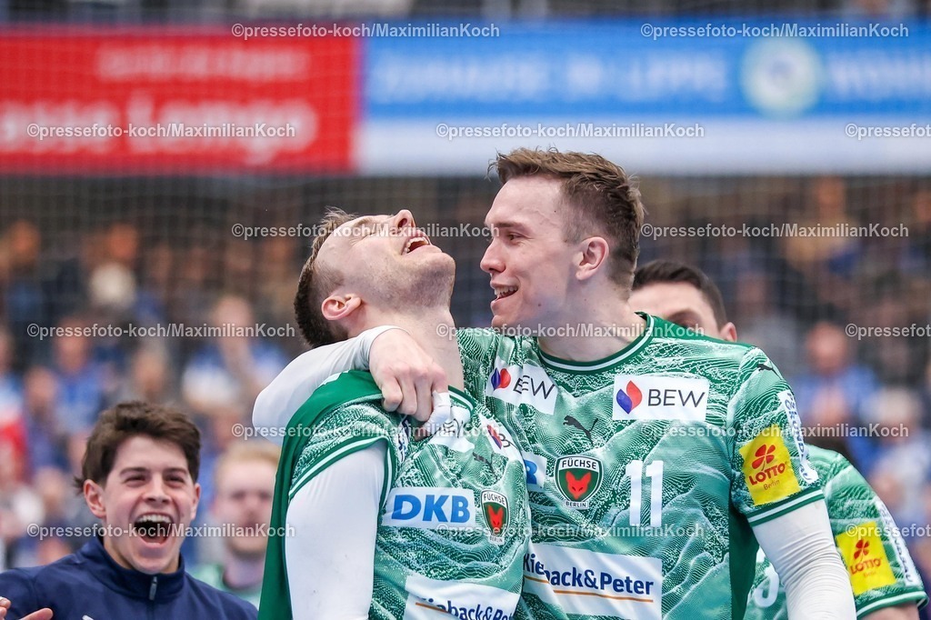 xkwix12042602056 | 2026.04.12, xkwix, Handball, HBL, TBV Lemgo Lippe -  Füchse Berlin, PHOENIX CONTACT arena, 28.Spieltag, Saison 2025 / 2026: Lasse Andersson (Füchse Berlin #11) und Mathias Gidsel (Füchse Berlin #19) jubeln nach Sieg und sind erleichtert DFB regulations prohibit any use of photographs as image sequences and or quasi-video. Photo: xKamilxWilkowskixPressefotoKochx