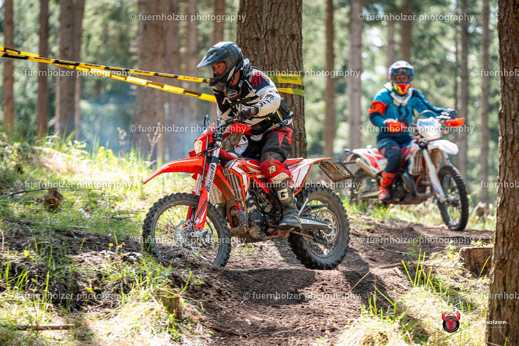 fuernholzer_250501-C2-329 | Fotografische Impressionen von der Red Stag Enduro Extreme by fuernholzer-photography.com. Endurosport in Österreich fotografisch festgehalten von fuernholzer. Auftragsfotografie für Private, Gewerbefotos und Industriefotografie. Eventfotografie, Sportfotografie und Motorsportfotografie. Anbieter von Fotoworkshops, Fototraining, fotografischen Vorträgen und Fotoseminaren.