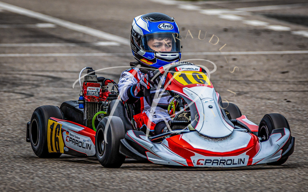 1ea1b15c4dab41e2b3a4653dfb7c4894 | traudl_s_fotos