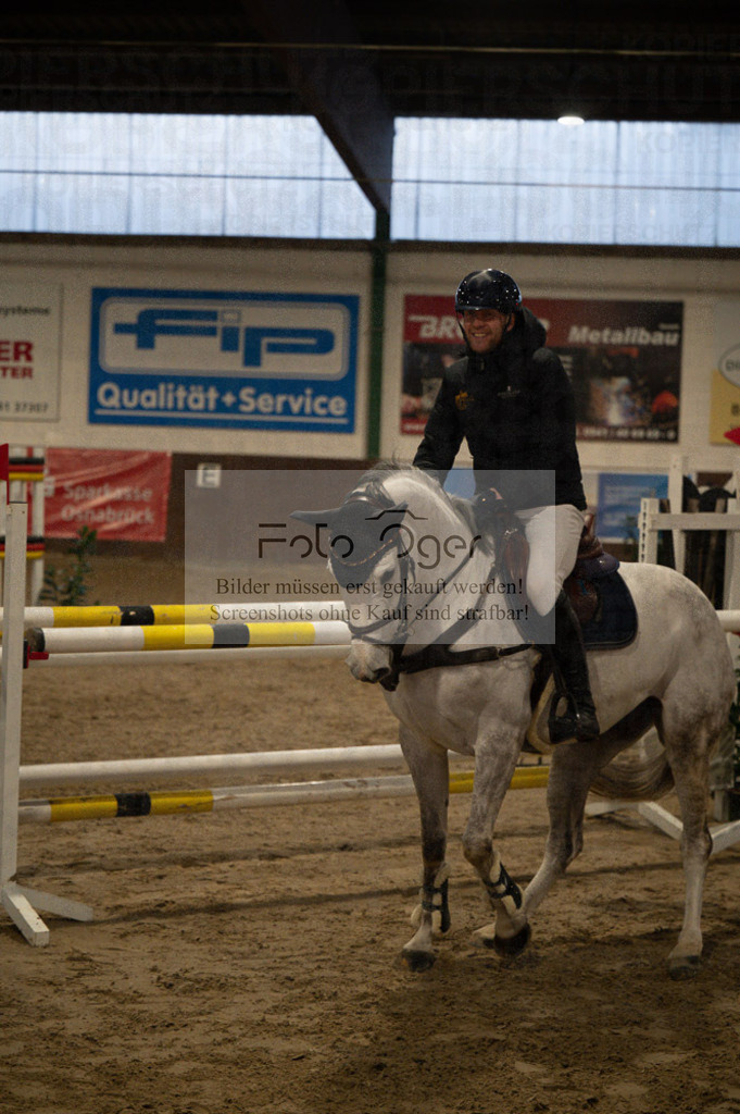 Hallenreittunier Voxtrup 2023 | Entdecke hochwertige Reitturnierfotos von Foto Oger. Professionell, emotional und authentisch – jetzt Lieblingsmomente im Shop bestellen.Deutschlandweite Turnierfotografie. - Realisiert mit Pictrs.com