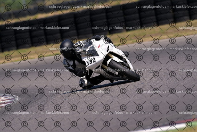 26bt04-1716 | markuskiefer.com - Realisiert mit Pictrs.com
