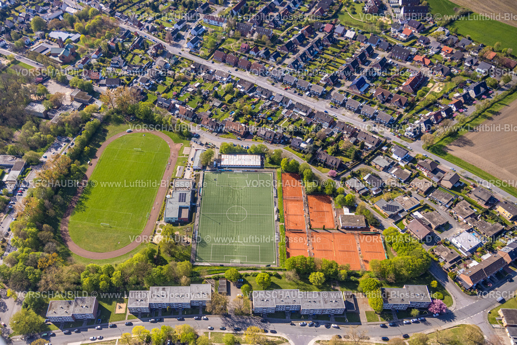 Hamm260400383Heessen | Luftbild, Fußballstadion Sportzentrum Heessen, DJK SV Eintracht 22/26 Heessen e.V. (SVE Heessen), Sport-Kita und Familienzentrum Kusselkopp, SC Eintracht Hamm Tennis Tennisplätze, Stadtbezirk Heessen, Hamm, Ruhrgebiet, Nordrhein-Westfalen, Deutschland