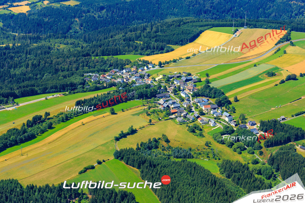 Die Luftaufnahme Marienroth - Pressig wurde vom UL-Flugzeug (keine Drohne) aus fotografiert.Hohe Druck- Auflösung-die Geschenkidee!