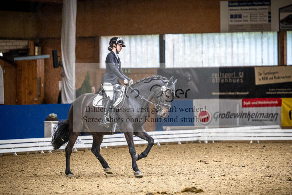 DOS_1243 | Entdecke hochwertige Reitturnierfotos von Foto Oger. Professionell, emotional und authentisch – jetzt Lieblingsmomente im Shop bestellen.Deutschlandweite Turnierfotografie. - Realisiert mit Pictrs.com