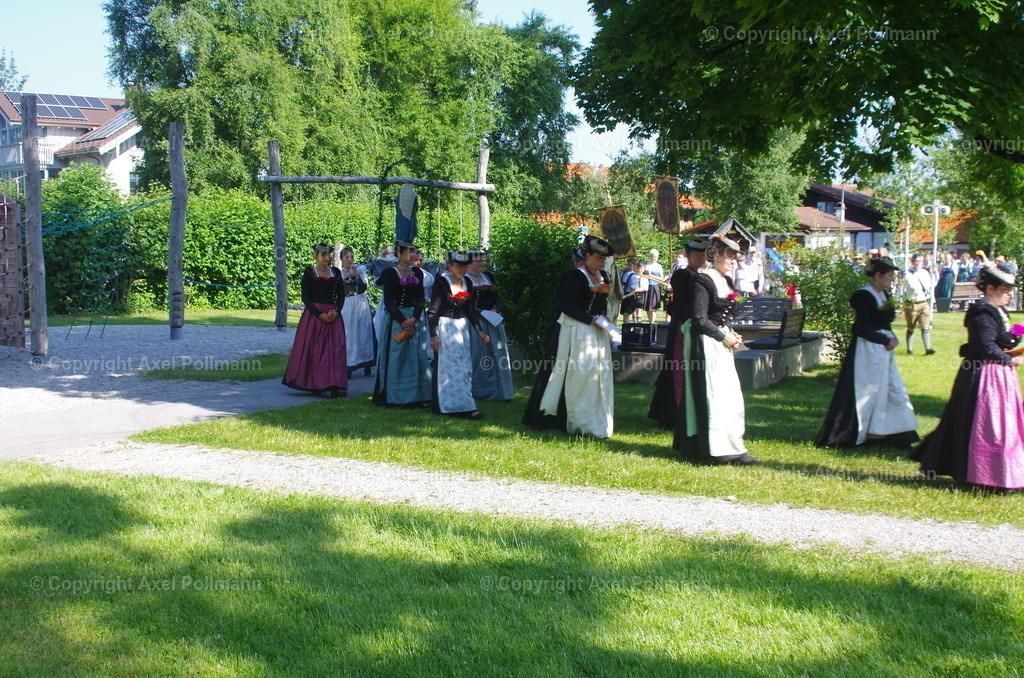 IMGP3073 | fotografiert von Axel PollmannLeonhardi Wallfahrt Benediktbeuern und Murnau, Fronleichnam, Fasching, Landschaft im Loisachtal und Benediktbeuern  - Realisiert mit Pictrs.com