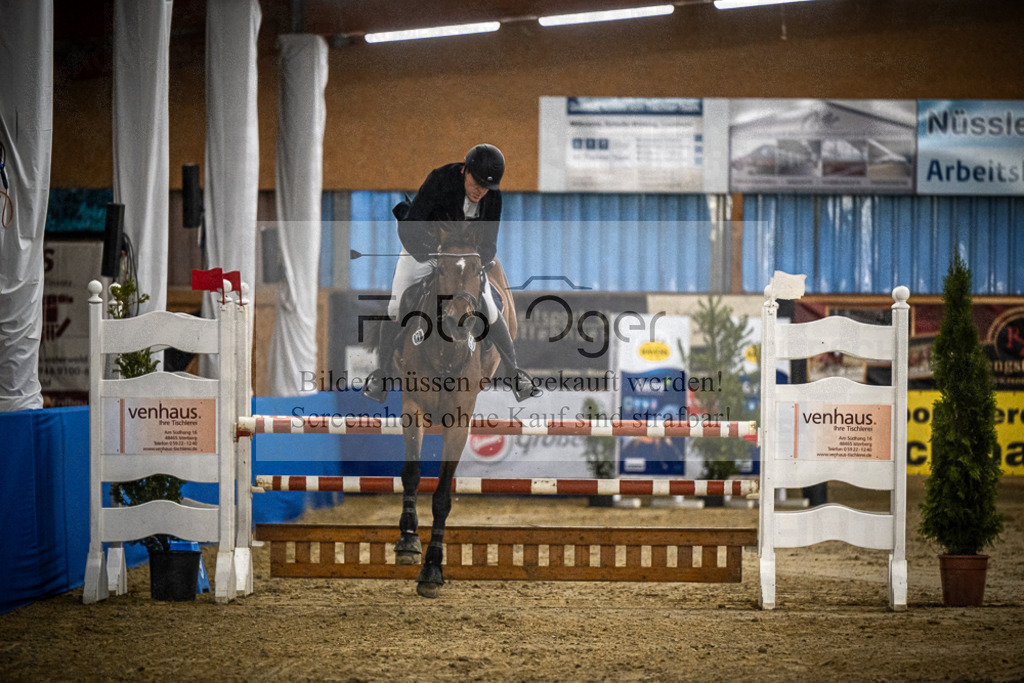 DOS_B949 | Entdecke hochwertige Reitturnierfotos von Foto Oger. Professionell, emotional und authentisch – jetzt Lieblingsmomente im Shop bestellen.Deutschlandweite Turnierfotografie. - Realisiert mit Pictrs.com
