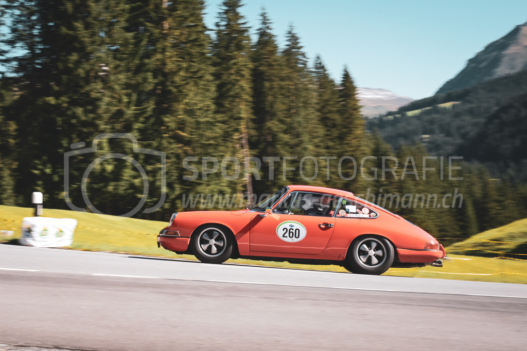 21. Arosa ClassicCar 2025 - 6. =September= 2025 | Guido Moresi aus Neerach (SUI) in einem Porsche 911S aus dem Jahre 1968 mit Startnummer 260 am Arosa ClassicCar 2025 in der Kategorie Classic Trophy..@arosaclassiccar, @arosa.official, #arosaclassiccar, #arosa, #76curves, #classiccarBild: Sportfotografie Markus Aeschimann | www.markus-aeschimann.ch - Realisiert mit Pictrs.com