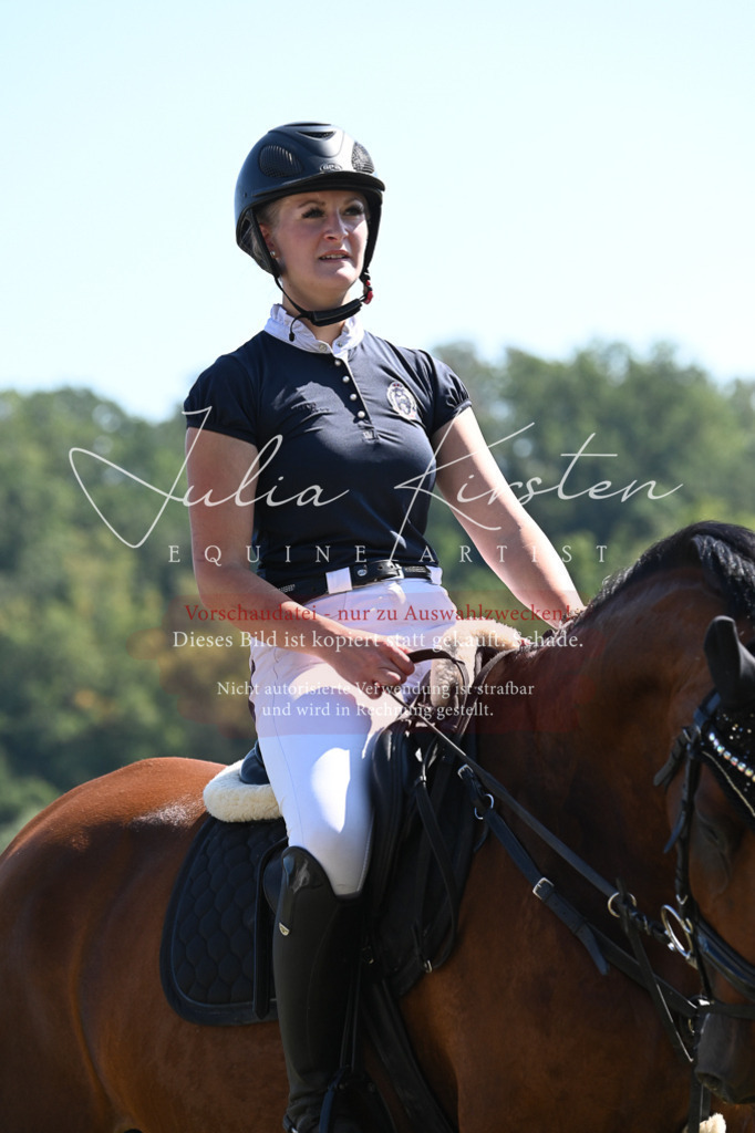 DSC_6496 | Pferde- und Turnierfotografie in Westsachsen. Pferdeportraits, Auftragszeichnungen und intuitive Kunst.
