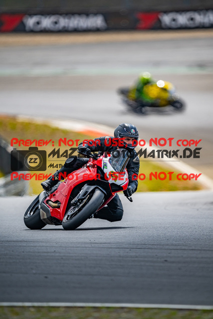 MaZZes_FotoMatrix_230719_5468 | GRUEN