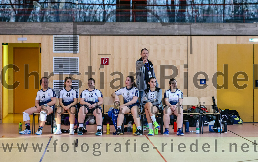 2023-12-16_076_SpVgg_Altenerding_gegen_HC_Donau-Paar_II | Erding, Deutschland, 16.12.2023:
Handball, Bezirksoberliga Frauen Altbayern 2023 / 2024, 10. Spieltag, SpVgg Altenerding gegen HC Donau/Paar II, Endergebnis: 22:22

Foto: Christian Riedel / fotografie-riedel.net