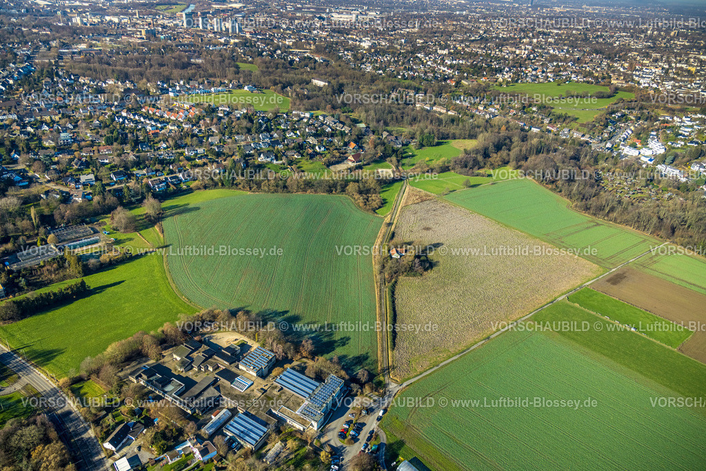 Muelheim230201007 | Luftbild, Fachwerkhaus Hof Schlippenweg, Wetec GmbH startet Forschungsprojekt Grüne Landwirtschaft, Holthausen - Nord, Mülheim an der Ruhr, Ruhrgebiet, Nordrhein-Westfalen, Deutschland