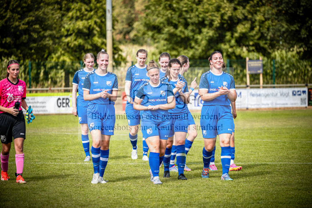 SG Bohmte/Ostercappeln/Schwagstorf - SV Harderberg - Frauen Bezirkpokal | Frauen Bezirkpokal · 1. Damen - 1. Damen · Sportplatz - Realisiert mit Pictrs.com