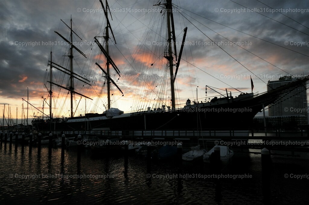 DSC_2925 (2) | Sportfotografie , Motorsport, Motoross, Reitsport, Mointainbike, Enduro,
Landschaft , Outdoor, Eventfotografie, Landschaft, Bilder online bestellen - Realisiert mit Pictrs.com