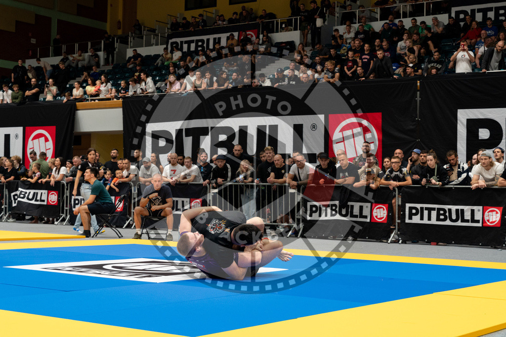 20230916PBB5656 | Fighters compete during the grappling tournement ADCC Trials (European, Middle East and African Championship) in Warsaw, Poland, on September 16, 2023.