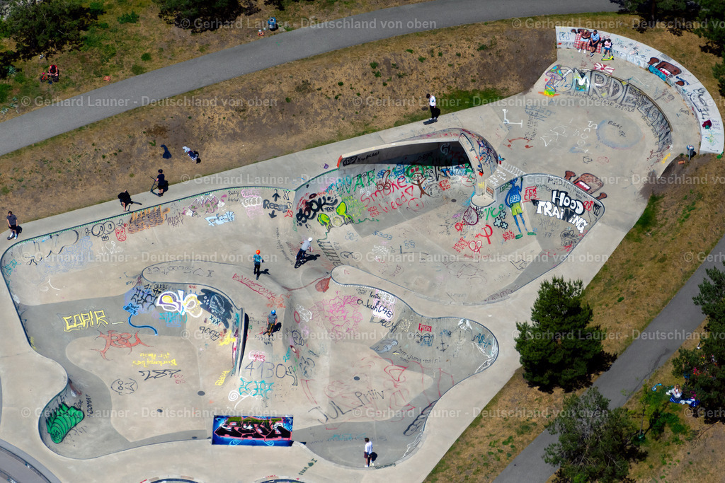 4029403 | BREMEN 01.06.2020 Strecke parkour team Bremen im Ortsteil Überseestadt in Bremen, Deutschland. // Course parkour team Bremen in the district of Ueberseestadt in Bremen, Germany. Foto: Gerhard Launer