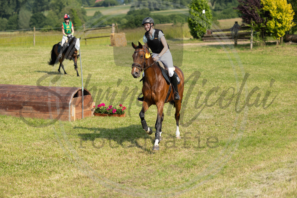 994A1725 | sabrinanicolaifotografie - Realisiert mit Pictrs.com