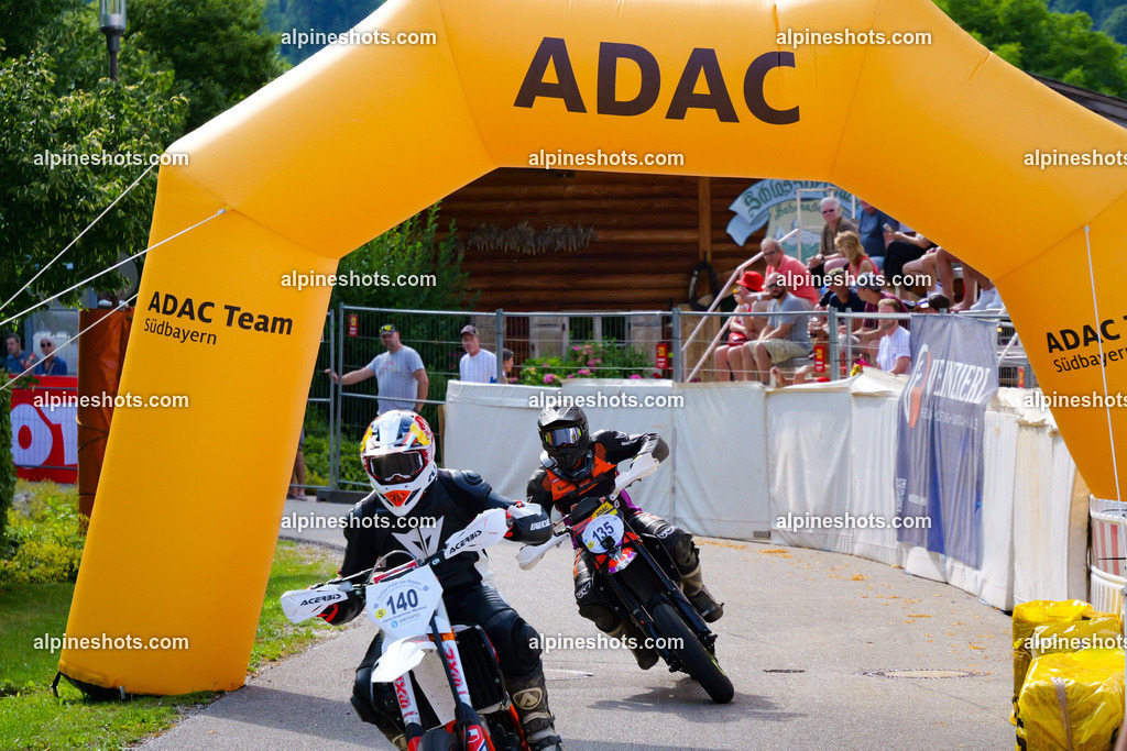 P1025614 | Erleben Sie atemberaubende, hochqualitative Fotos Ihrer Fahrt entlang der malerischen Alpenstraßen. Besuchen Sie alpineshots.com, um professionelle Aufnahmen Ihrer unvergesslichen Reise zu finden und zu kaufen - Realisiert mit Pictrs.com