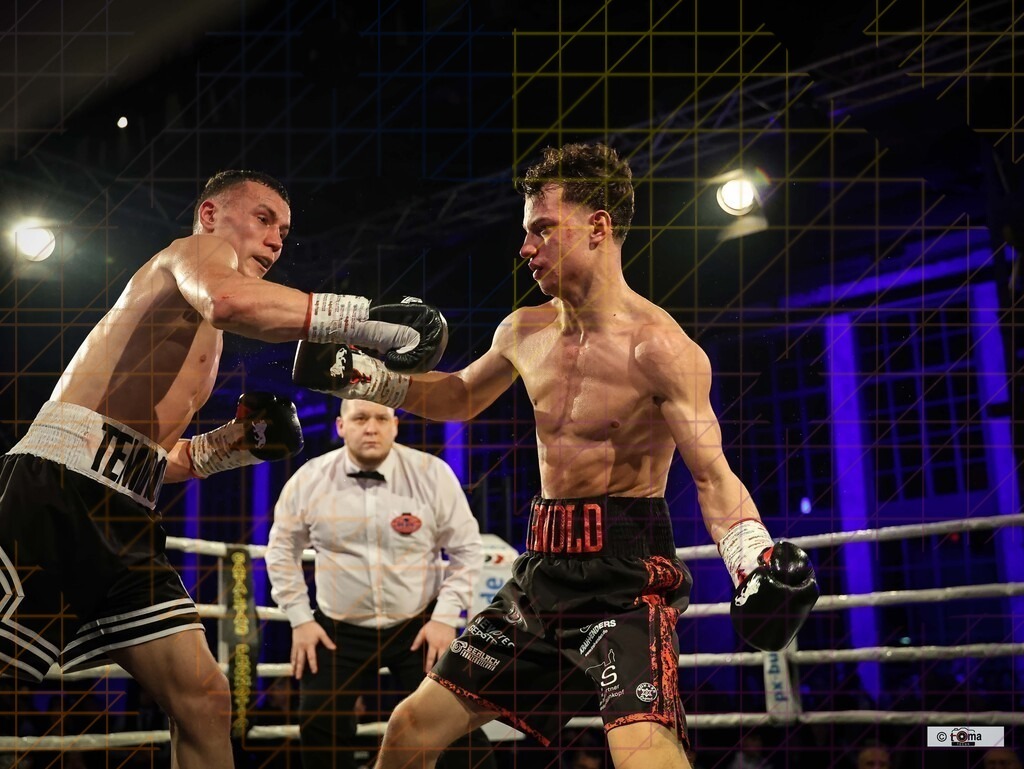 Domenik Arnold erster WM KAmpf 02 2026 tomafocus TB00141 | professionelle Sport- und Eventfotografie von Tomafocus – dynamische Bilder, emotionale Momente und hochwertige Aufnahmen für jeden Anlass. - Realisiert mit Pictrs.com