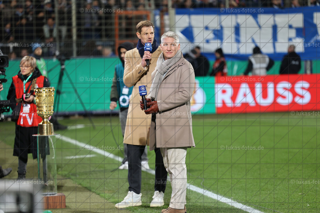 2025-12-03 Schweinsteiger Bochum - Stuttgart DFB Pokal Foto Lukas 101 | Luftbilder Castrop-Rauxel und Fotos vom VfL Bochum kaufen im Webshop der Bilder von Jens Lukas: lukas-fotos - Realisiert mit Pictrs.com