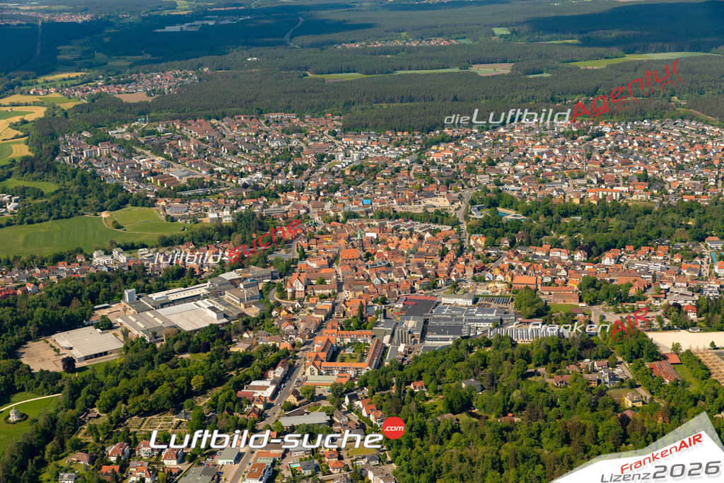 Das Luftbild zeigt :  Roth - Die Luftaufnahme wurde 2024 vom UL-Flugzeug aus erstellt ( keine Drohne ) - Hochauflösende Luftaufnahme - Für grossformatige Ausdrucke geeignet. Die Geschenkidee !Mit Lizenz und Bildrechte bestellbar