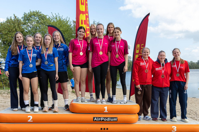 DLRG, Rettungssport, Beach- & Oceanevents, NRW-Landesmeisterschaften Freiwasser Rettungssport 2026 20.09.2026 | Kalkar-Wissel, Deutschland - September, 20: Impressionen der 7. NRW-Landesmeisterschaften Freiwasser Rettungssport 2026 im Naturbad Wisseler See (Foto: Benedikt Lang (DLRG)) - Realisiert mit Pictrs.com