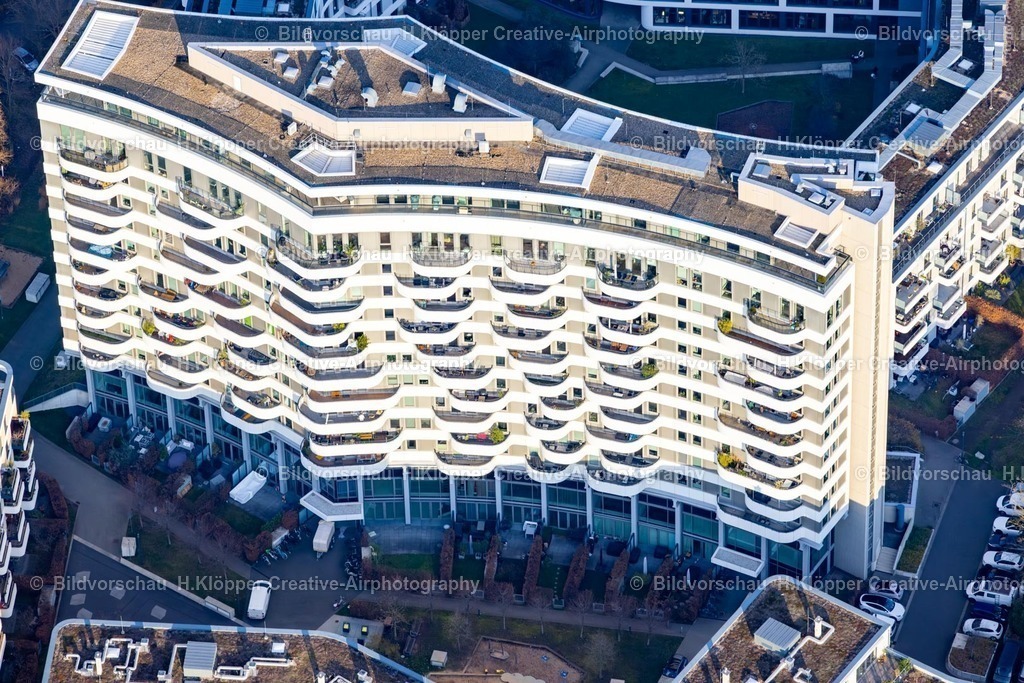 Luftbilder Köln-7914 | Luftbildfotografie Hochhaus- Gebäude im Wohngebiet " Flow Tower " am Gustav-Heinemann-Ufer im Ortsteil Bayenthal in Köln im Bundesland Nordrhein-Westfalen, Deutschland. - Realisiert mit Pictrs.com