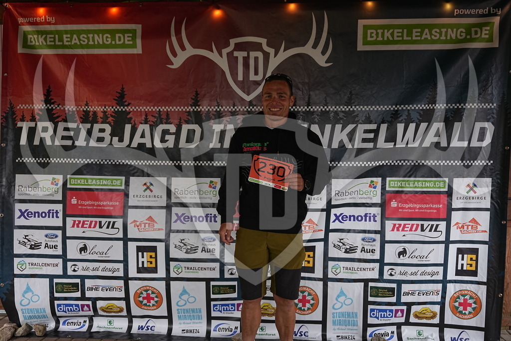 A1_09416 | Fotogalerie der Treibjagd im Dunkelwald - Dein MTB Etappenrennen im Erzgebirge - Realisiert mit Pictrs.com