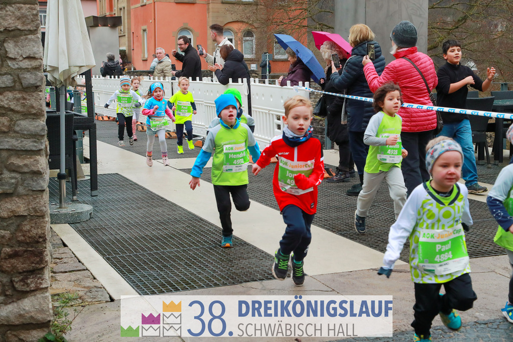 400m AOK Junior Cup | 3 Koenigslauf 2024 400m AOK Junior Cup - Realisiert mit Pictrs.com