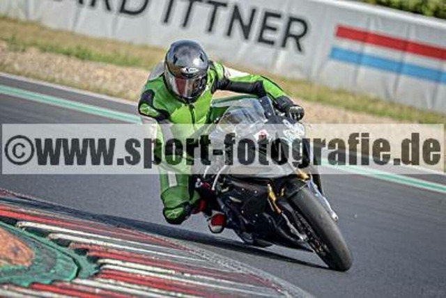 pube3068 | Professionelle Fotos von Sportveranstaltungen, aber auch Hochzeiten und anderen Events. - Realisiert mit Pictrs.com