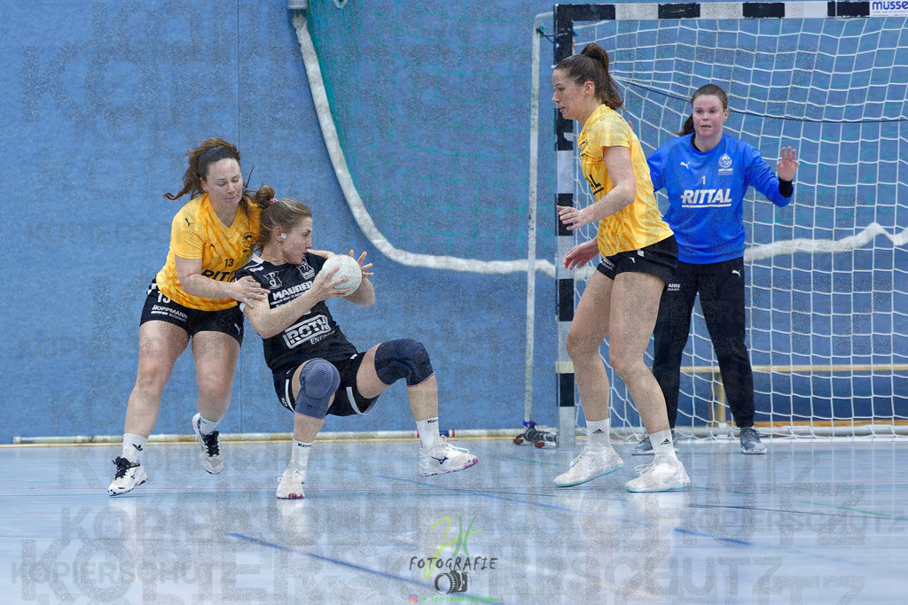 Handball Frauen Oberliga Mitte, HSG Eibelshausen/Ewersbach - HSG Lumdatal | Handball Frauen Oberliga Mitte, HSG Eibelshausen/Ewersbach - HSG Lumdatal am 21.02.2026 in Dietzhölztal-Steinbrücken (Sporthalle am Hammerweiher)Photo © 2026 - Jörg Heinrich - Realisiert mit Pictrs.com