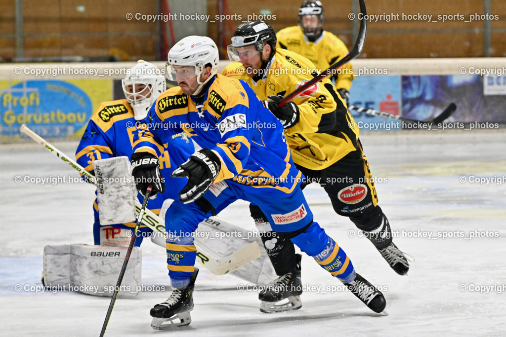 EC MET PHOTOVOLTAIK HORNETS SPITTAL vs. EHC Althofen  | #10 Zeloth Florian 1. EHC ALTHOFEN, #12 Glavic Gasper EC Hornets Spittal, EC MET PHOTOVOLTAIK HORNETS SPITTAL vs. EHC Althofen , EC MET PHOTOVOLTAIK HORNETS SPITTAL vs. EHC Althofen  am 25.01.2025 in Villach (Stadthalle Villach), Austria, (Photo by Bernd Stefan)