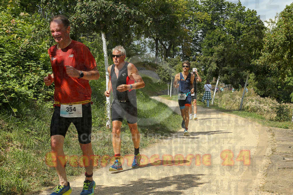 250824_1336_EX1_2959 | Sportfotografie im Rhein-Sieg Kreis, Köln, Bonn, NRW, Rheinland Pfalz, Hessen, etc. Unser Tätigkeitsfeld umfasst den Laufsport vom Volkslauf über den Marathon, Duathlon, Triathon bis zum Ultralauf wie Kölnpfad Ultra oder Schindertrail.