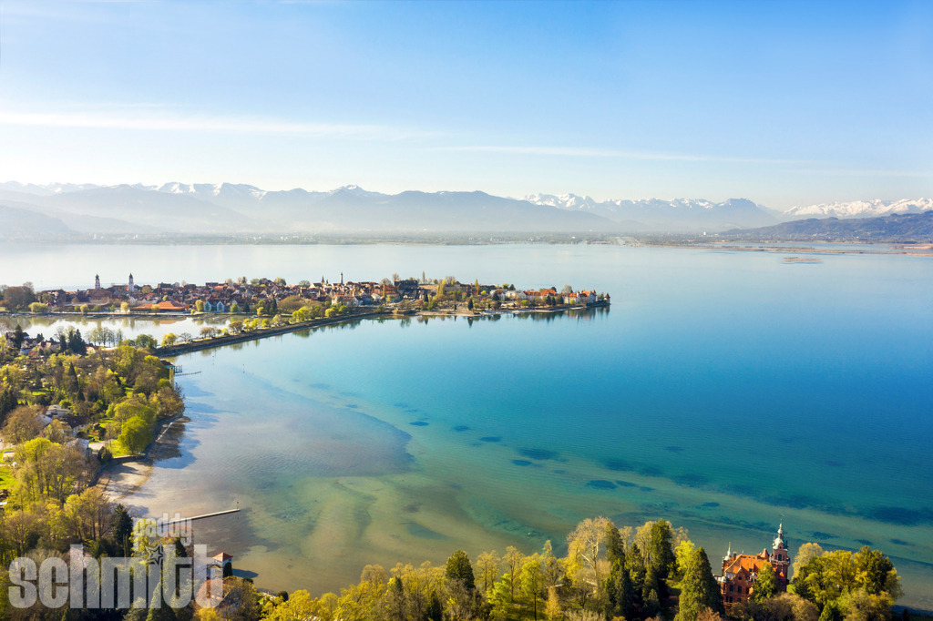 PS-Lindau-2025-11 | Entdecke die größte Bildgalerie der Region mit Fotografien aus dem Allgäu, der Bodenseeregion, Oberschwaben, dem Donautal und der Schwäbischen Alb. Landschaften, Luftaufnahmen und Reisefotografie als Wandbild und Fotokunst. - Realisiert mit Pictrs.com