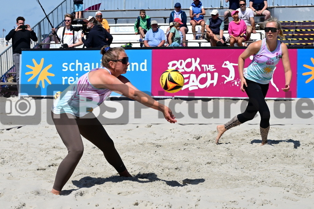 KBS Picture_Rock-The-Beach_Beachvollyball_032 | v.l. Lengerhuis Kristina (1.Beachclub Kiel) und Hansen Jule (Kieler TV) ,Rock the Beach - die Nationale Beach-Vollyball Serie mit Festival-Charakter auf der Sandbank Strand in Ording vom 04.07. - 06.07.2025 , Qualifikation zur Deutschen Meisterschaft , - Realisiert mit Pictrs.com