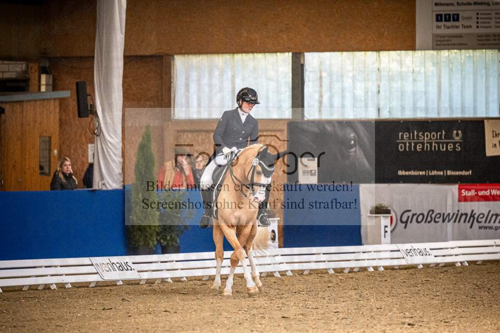 DOS_3540 | Entdecke hochwertige Reitturnierfotos von Foto Oger. Professionell, emotional und authentisch – jetzt Lieblingsmomente im Shop bestellen.Deutschlandweite Turnierfotografie. - Realisiert mit Pictrs.com