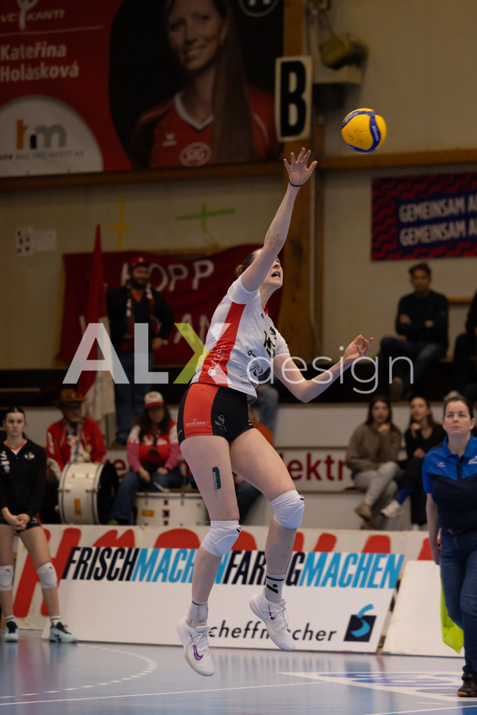 Volleyball I Frauen I Saison 2025-2026 I Volleyball NLA | Women I 1/4 Finals I VC Kanti Schaffhausen - BIWI Volleyball Franches-Montagnes I 21.02.2026 | 15 Vanina Membrez (CH) (BIWI VFM) – Mittelblock - Realisiert mit Pictrs.com