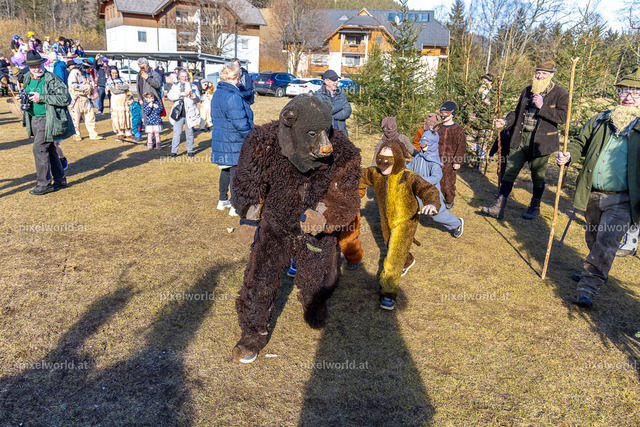 Bärentreiben in Steuerberg | Bildershop von pixelworld.at - Realisiert mit Pictrs.com