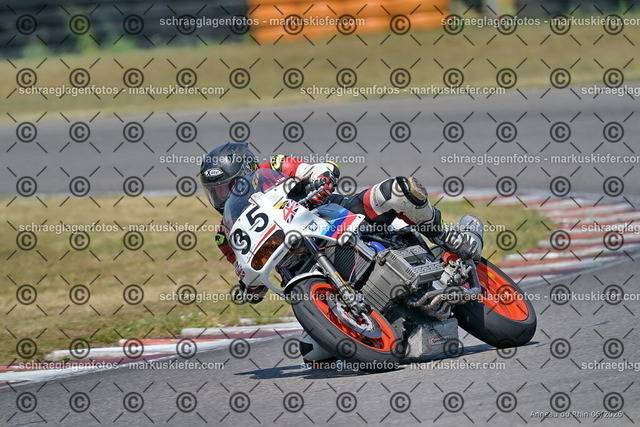 26bc03-2173 | markuskiefer.com - Realisiert mit Pictrs.com
