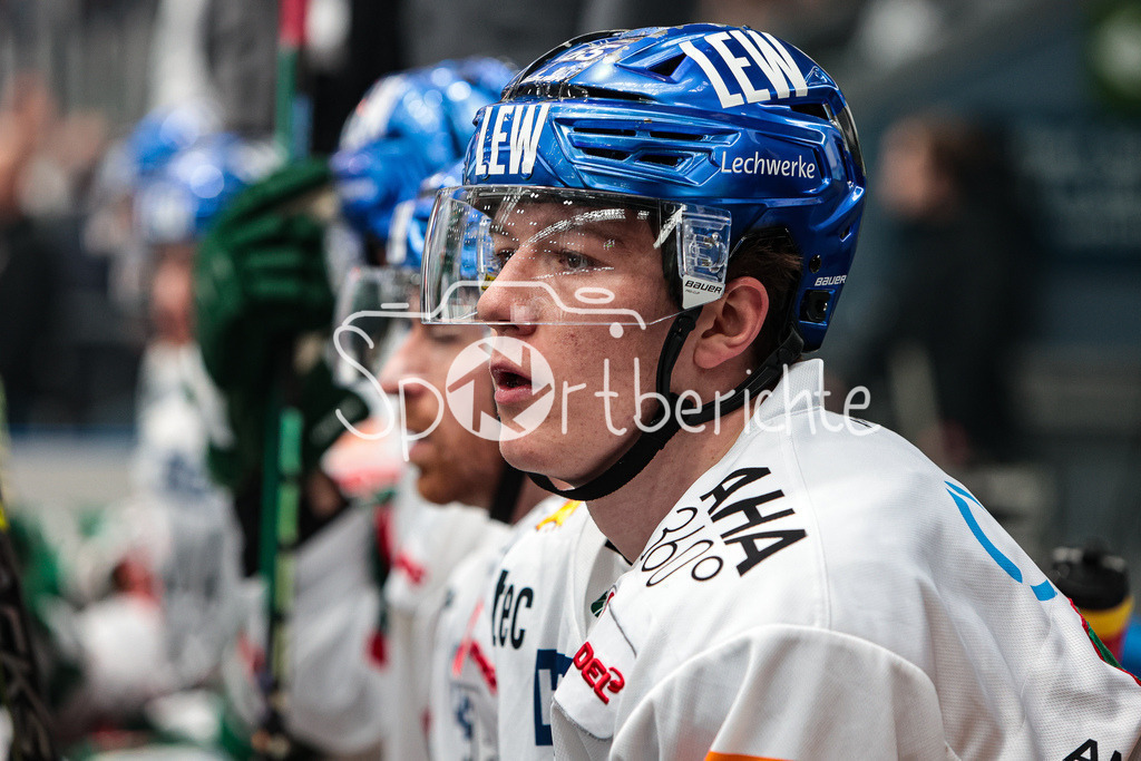 Löwen Frankfurt - Augsburger Panther | Niklas LAENGER (AEV #65) in Aktion