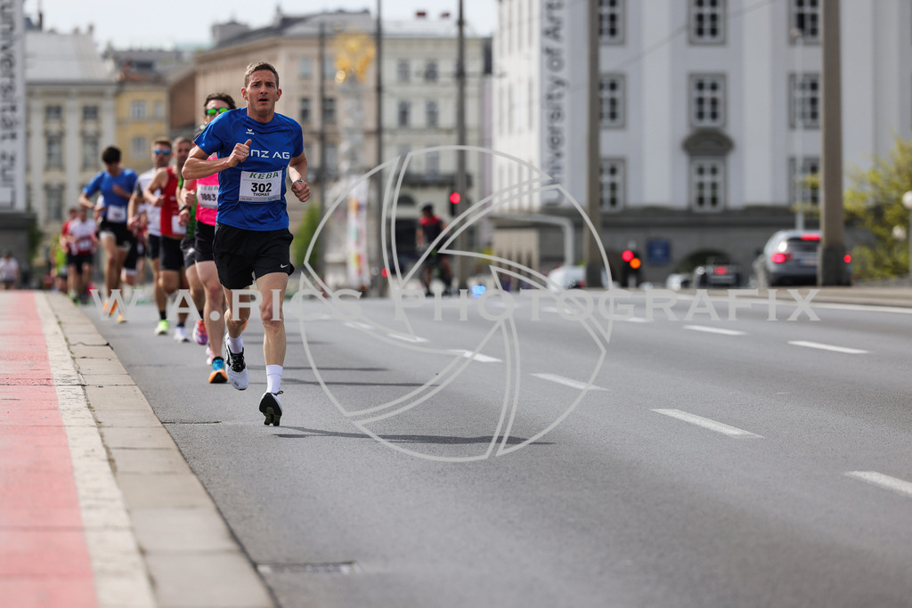 ..... | Int. 3 Brückenlauf Linz, Foto: WAPICS/Binder Manuel