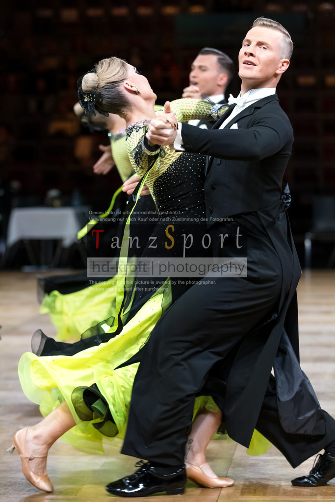 20241109_DM-Formationen_Vorrunde_3217 | Tanzsportbilder, Standardtanz, Lateintanz, WDSF, DTV, LTVB, dancecomp, goc, hessen tanzt, blaues band der spree, walzer, tango, wiener walzer, slowfox, quickstepp, samba, rumba, cha-cha-cha, paso doble. jive, hd-kroft photography, turniertanzsport