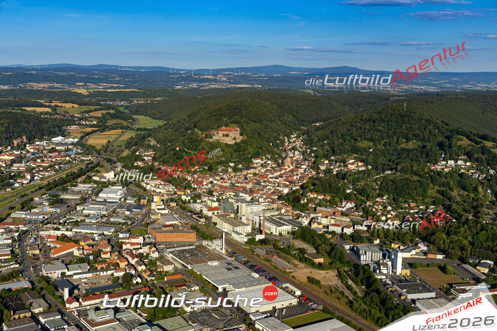 Die Luftbildaufnahme Gewerbegebiet - Kulmbach wurde 2020 mittels Flugzeug (keine Drohne) erstellt. Perfekte Schärfe und Druck- Ergebnisse- Garantiert!