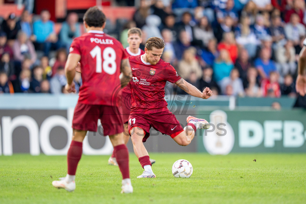 SG Sonnenhof Großaspach vs. Arminia Bielefeld, Fussball, DFB-Pokal, 1. Runde, 22.08.2026 | Tim Rossmann (SG Sonnenhof Großaspach, #11),SG Sonnenhof Großaspach vs. Arminia Bielefeld, Fussball, DFB-Pokal, 1. Runde, 22.08.2026,DFB regulations prohibit any use of photographs as image sequences and/or quasi-video