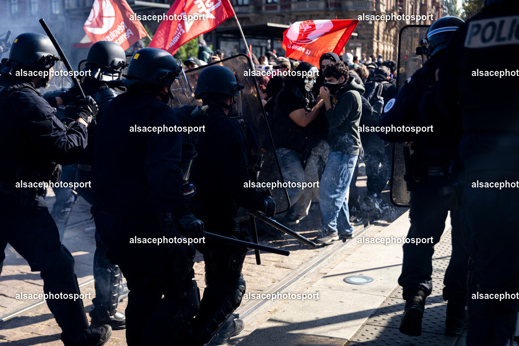 _B7A0212 | manifestation de lycéens à Strasbourg, le 6 octobre 2026, dans le cadre d’un mouvement national de protestation contre les conditions d’apprentissage. - Realisiert mit Pictrs.com