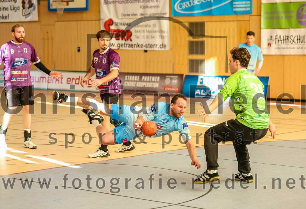 2024-01-28_075_SpVgg_Altenerding_II_gegen_HSG_Schwab-kirchen | Erding, Deutschland, 28.01.2024:
Handball, Bezirksklasse Männer Staffel Süd West 2023 / 2024, 9. Spieltag, SpVgg Altenerding gegen HSG Schwab/kirchen, Endergebnis: 30:24

Julian Kreisig (SpVgg Altenerding, #9), Jonathan Zeidler (SpVgg Altenerding, #69), Josef Eisenmann (HSG Schwab/kirchen, #24), Julian Fischer (SpVgg Altenerding, #36)

Foto: Christian Riedel / fotografie-riedel.net