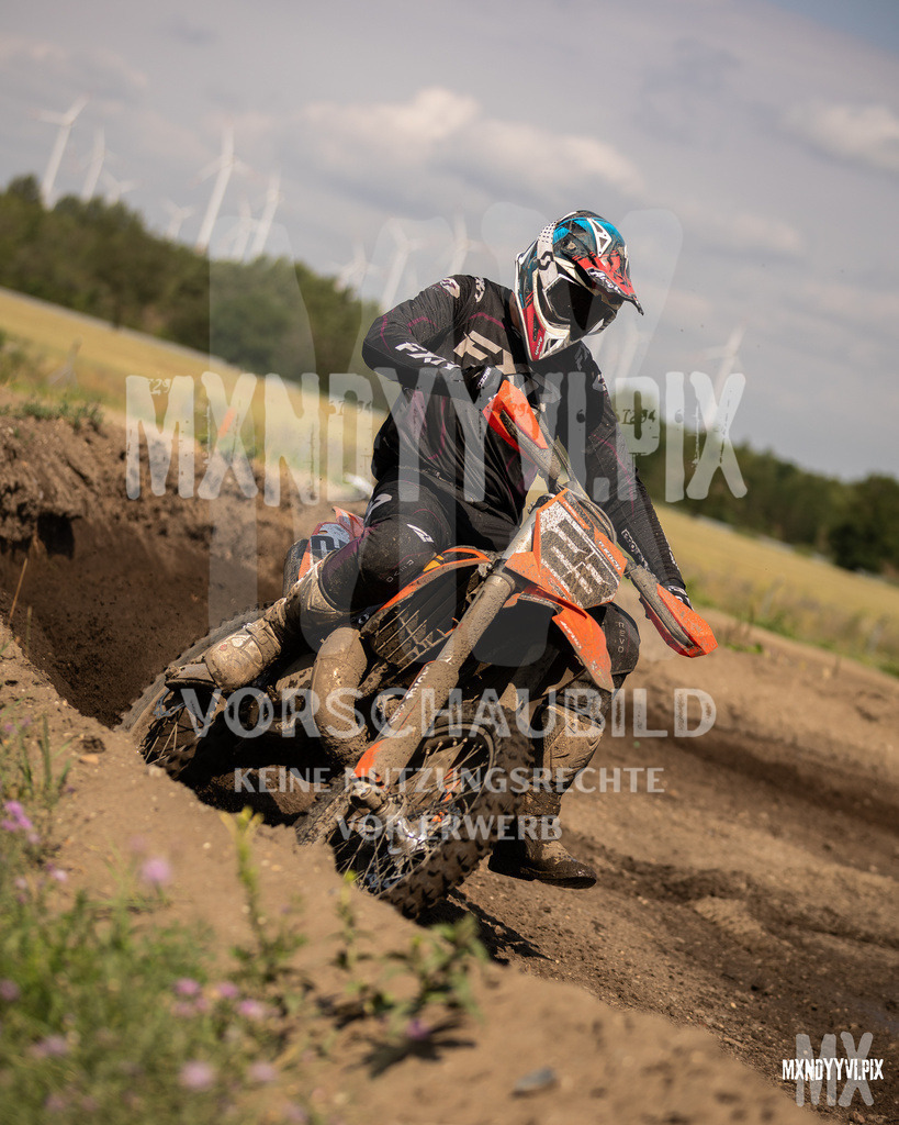 866A1393 | mxndyyvipix