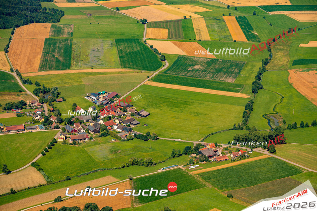 Das Luftbild zeigt : Marktlustenau Kreßberg - Die Luftaufnahme wurde 2024 vom UL-Flugzeug aus erstellt ( keine Drohne ) - Hochauflösende Luftaufnahme - Für grossformatige Ausdrucke geeignet. Die Geschenkidee !Mit Lizenz und Bildrechte bestellbar